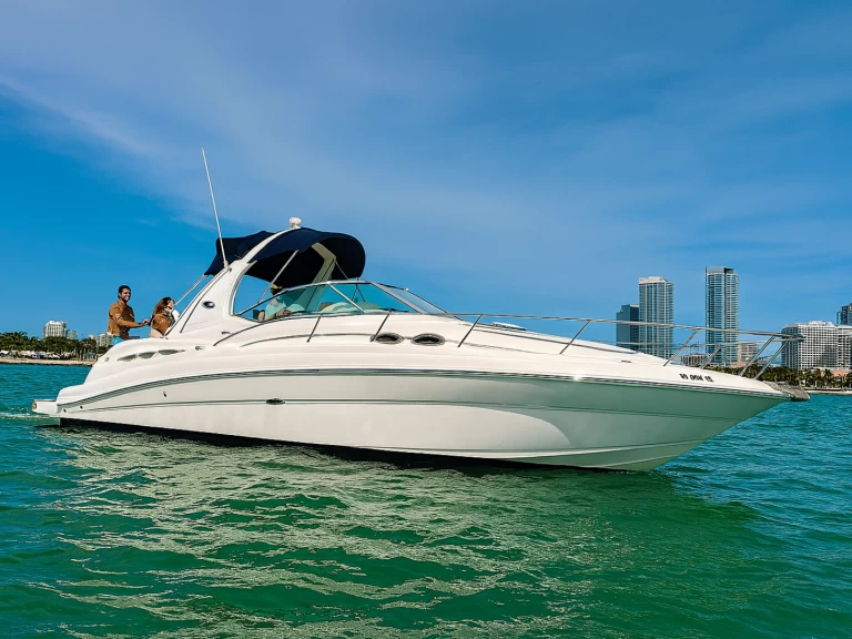 Alquiler Lancha Sea Ray con o sin  título de navegación