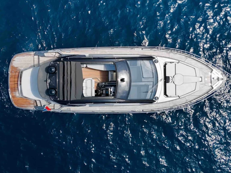 Alquiler de Yate de lujo, con o sin patrón Cranchi Saint-Tropez