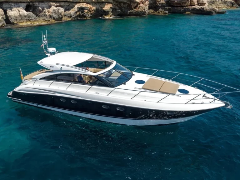 Alquiler de embarcaciones Princess Princess V53 enCannes en Samboat