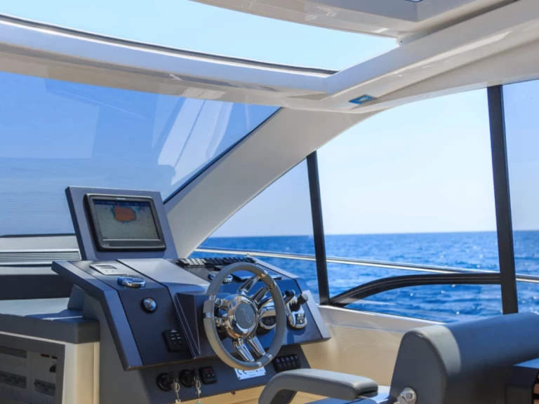 Lancha para alquilar Nápoles al mejor precio