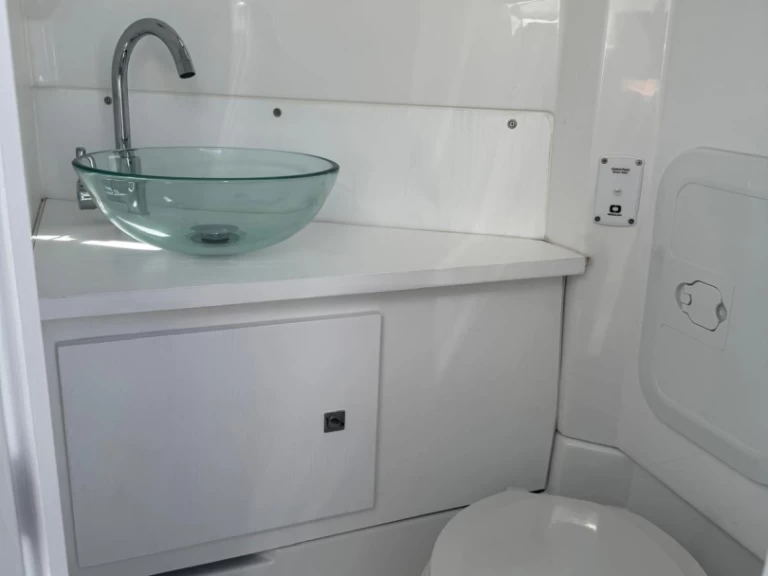 Alquiler Neumática en Poltu Quatu - Mar-Co E-Motion 29