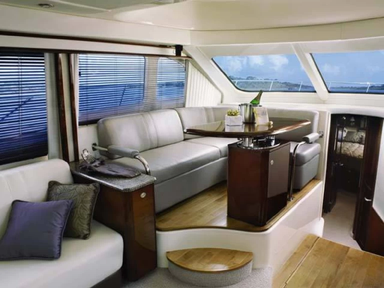 Sea Ray DANCING QUEEN de alquiler a Manhattan