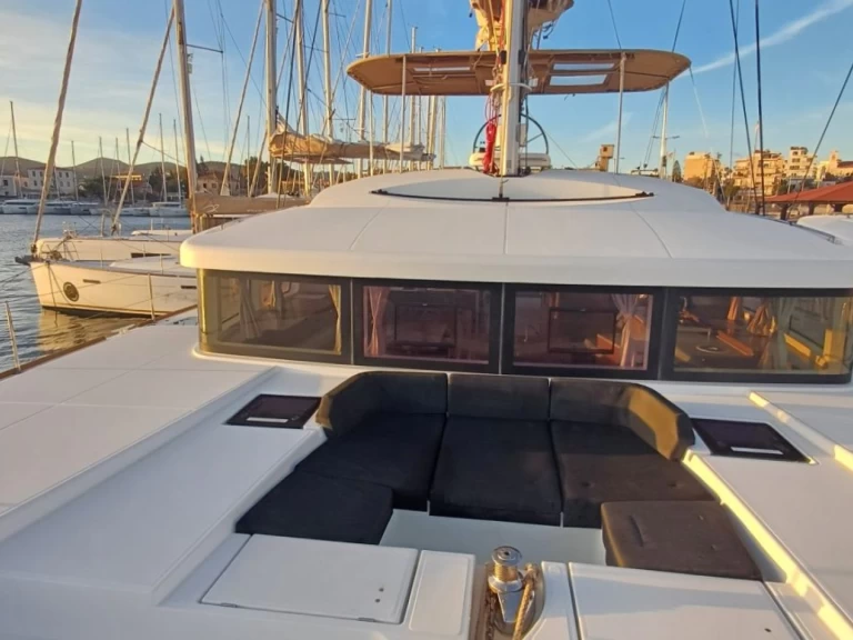 Lagoon Lagoon 52 F de alquiler a Lávrio