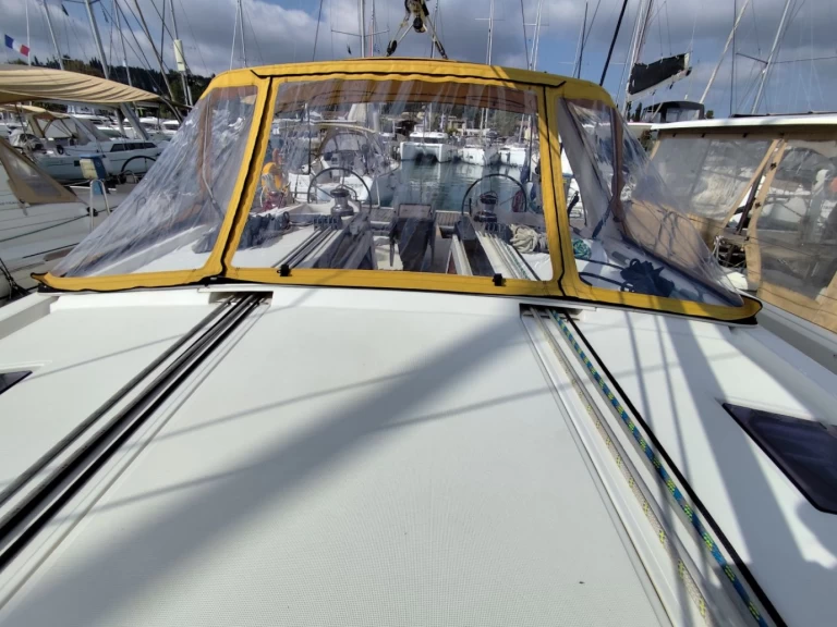 Alquiler de embarcaciones Bénéteau Oceanis 48 enGouviá en Samboat