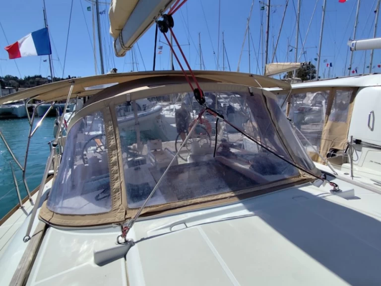 Alquiler Velero Jeanneau con o sin  título de navegación