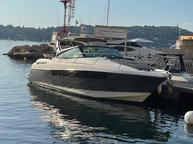 Alquiler de embarcaciones Jeanneau Prestige 34 Open enBeaulieu-sur-Mer en Samboat