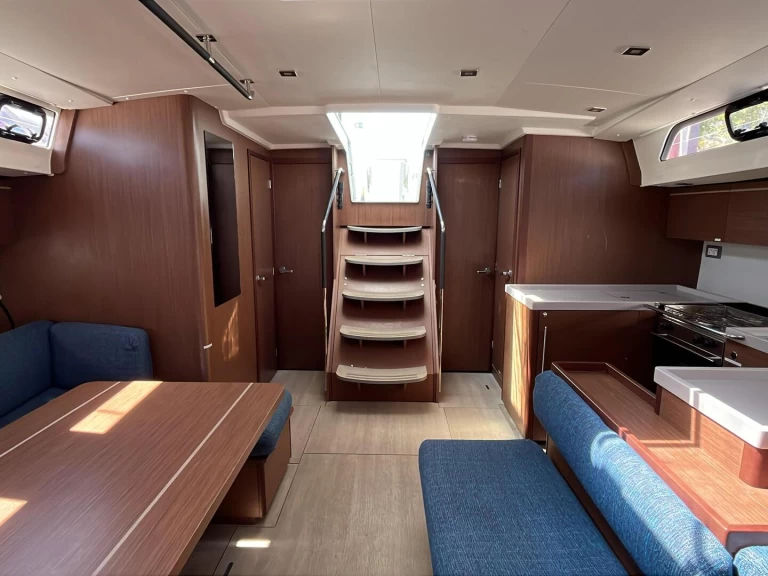 Bénéteau Oceanis 51.1 de alquiler a Las Galletas