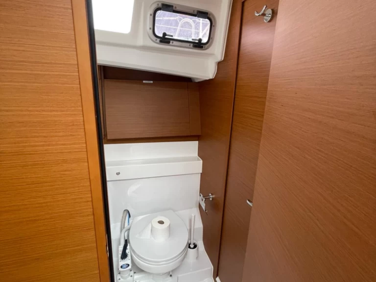 Alquiler de Jeanneau Sun Odyssey 440 en Santa Cruz de Tenerife