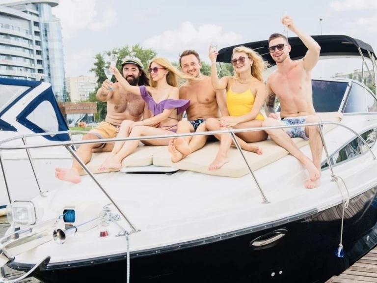 Bayliner Bayliner 285 Cruiser de alquiler a Vieux Port de Cannes