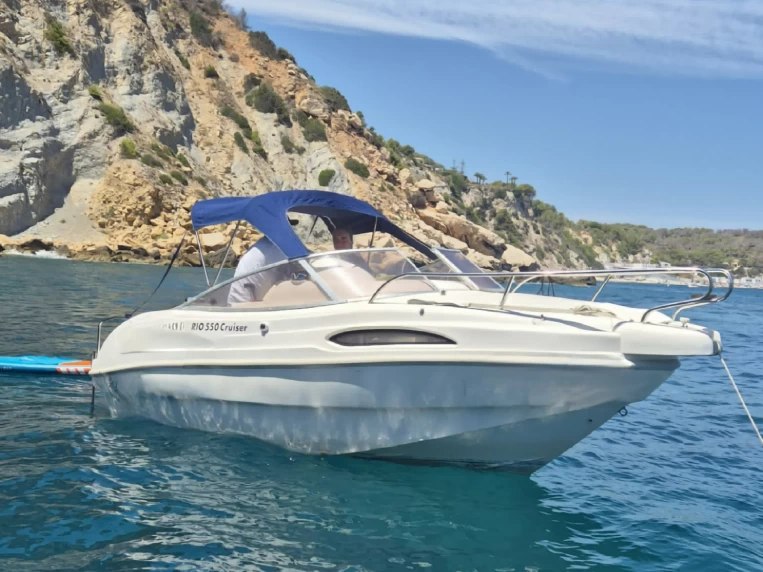 Alquiler de embarcaciones Quicksilver Activ 675 Open enDénia en Samboat
