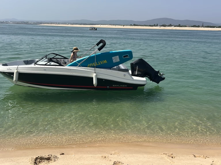 Alquiler Lancha en Faro - Bayliner VR6 OB