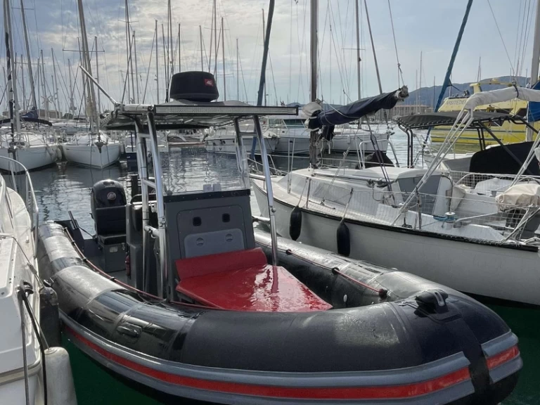Valiant Karbon 750 sport 6  de alquiler a Toulon