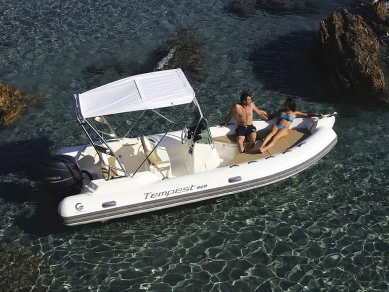 Alquiler de Capelli Tempest 600 en Portigliolo