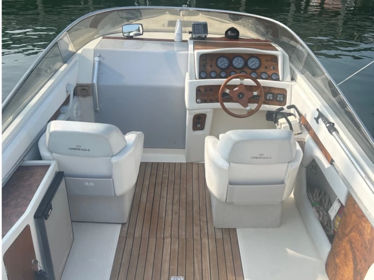 Alquiler de Cranchi Clipper 760 en Angera