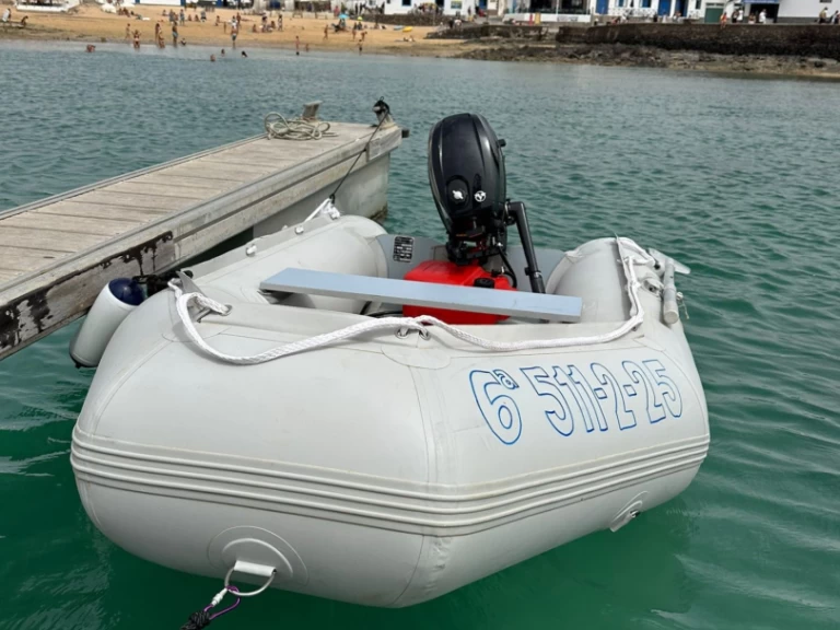 Ocean-Bay neumatica de alquiler a Caleta de Sebo