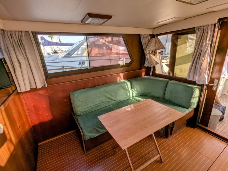 Alquiler de Hatteras Hatteras 36 Convertible en Salerno