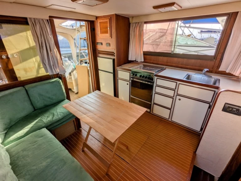 Alquiler de embarcaciones Hatteras Hatteras 36 Convertible enSalerno en Samboat