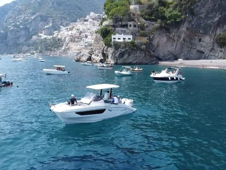 Alquiler Lancha Idea Marine con o sin  título de navegación