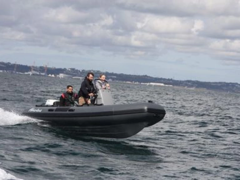 Adventure Vesta 500  de alquiler a Larmor-Plage