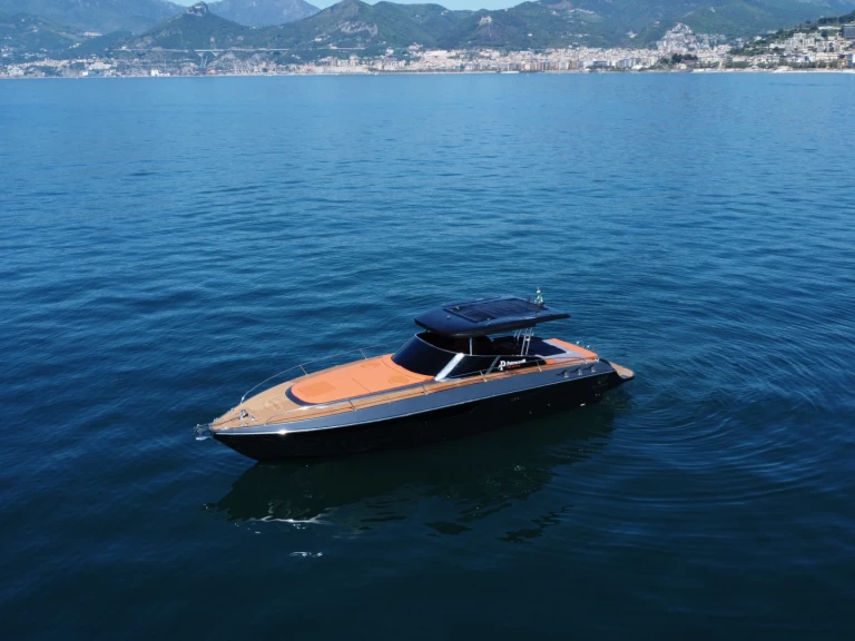 Alquiler Lancha Motonautica Daniele con o sin  título de navegación