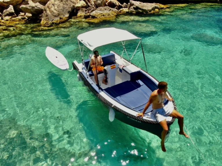 Alquiler de Lancha, con o sin patrón Vanquish Sant Antoni de Portmany