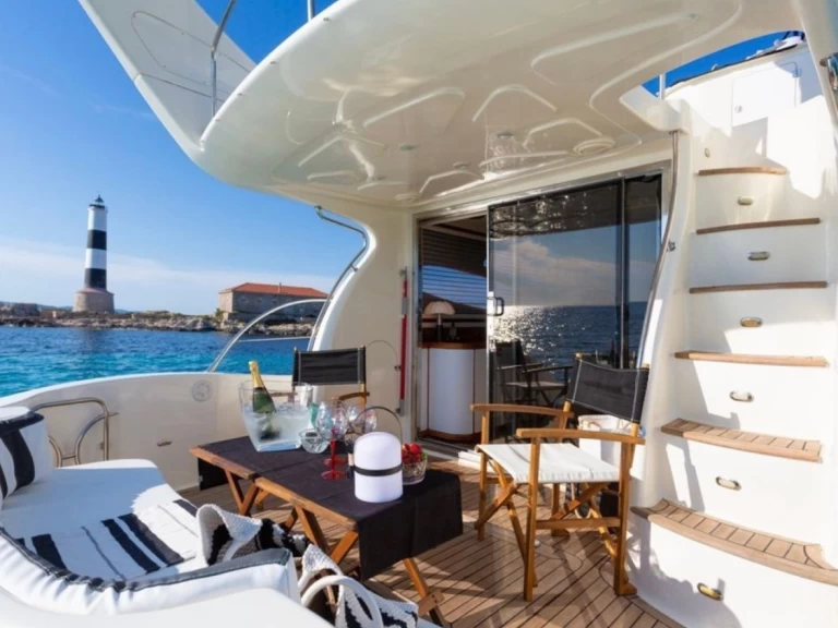 Alquiler Lancha Doqueve con o sin  título de navegación