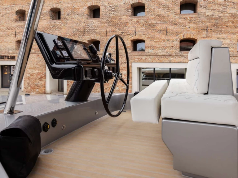 Alquiler de embarcaciones Moon Yacht Moon Shadow enIslas Vírgenes de los Estados Unidos en Samboat