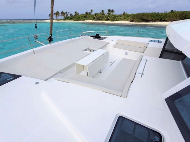 Alquiler Yate de lujo Bali con o sin  título de navegación