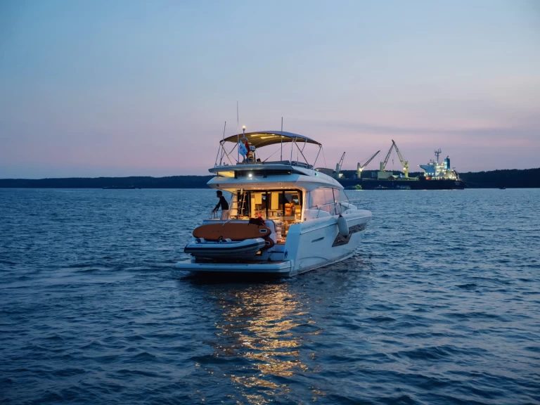 Alquiler de barcos Phường Hiệp Bình Phước barato de Princess 62 Fly