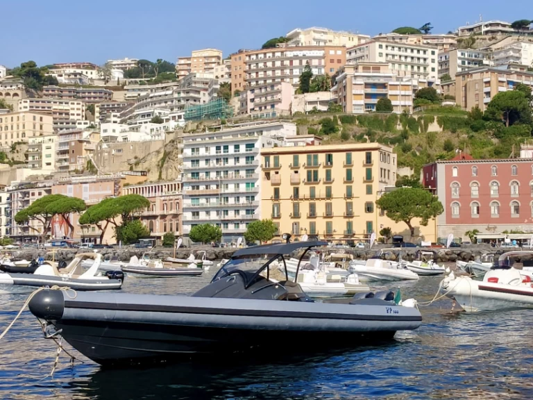 Neumática para alquilar Nápoles al mejor precio