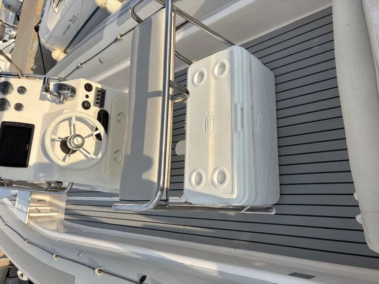 Alquiler de Valiant Valiant 760 Sport en Cavalaire-sur-Mer