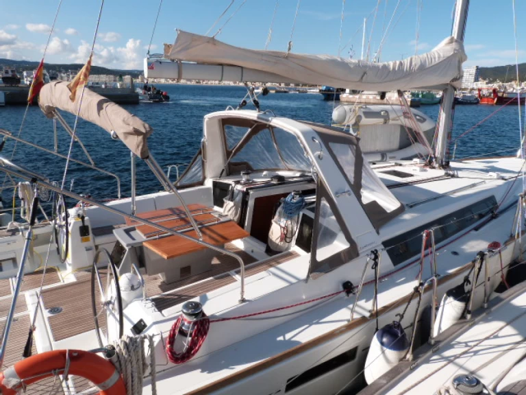 Velero para alquilar Palamós al mejor precio