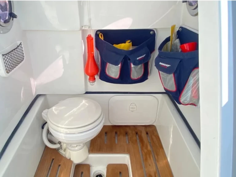 Alquiler de embarcaciones Nuova Jolly Prince 28 WA enAlbufeira en Samboat