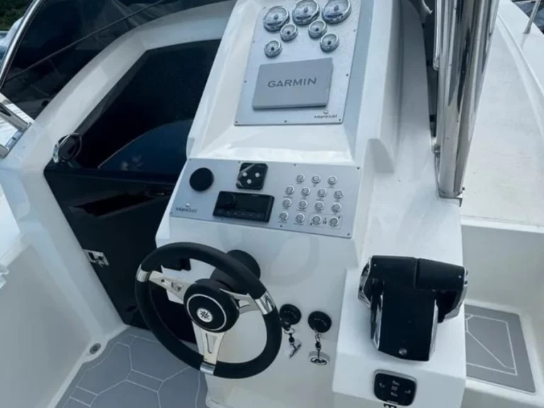 Alquiler de Lancha, con o sin patrón MIAMI GOLD  Nápoles