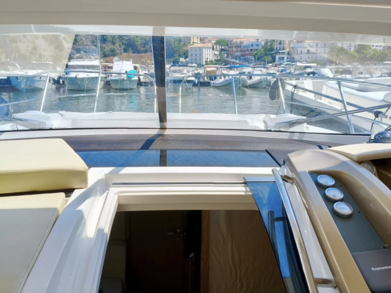 Alquiler Lancha en Nápoles - Sessa Marine C38