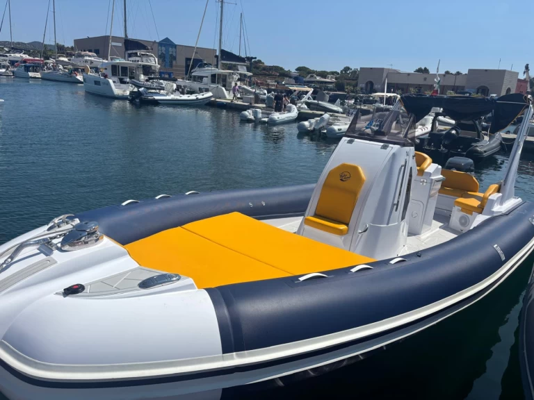 Alquiler Neumática en Cagliari - Bottega Nautica 8.5