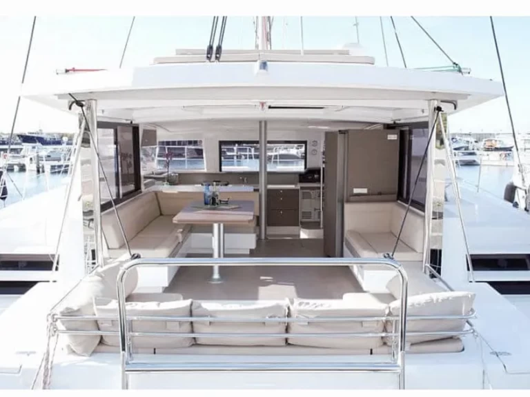 Alquiler de embarcaciones Bali Bali 4.3 enCastellammare di Stabia en Samboat