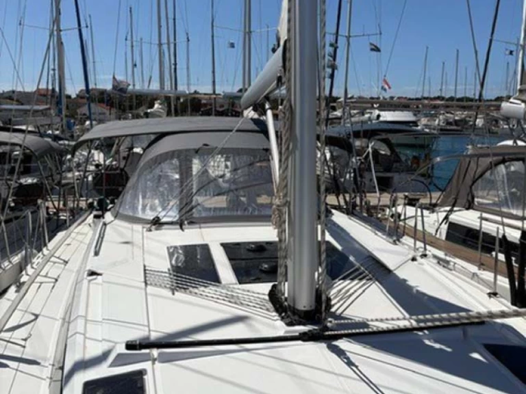 Velero para alquilar Trogir al mejor precio