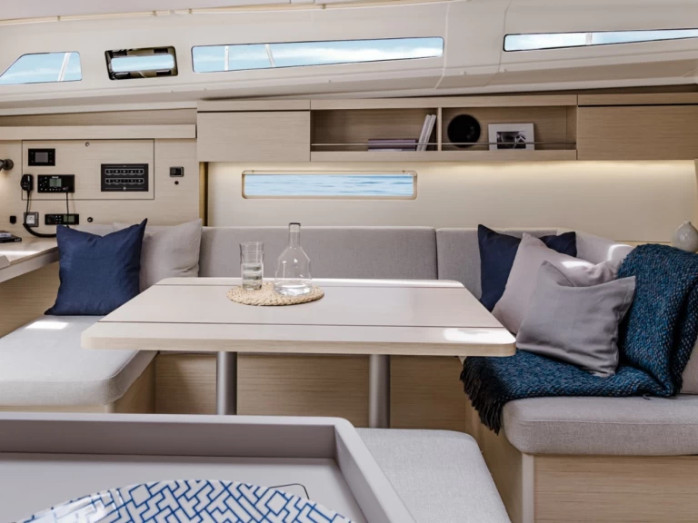 Alquiler de Velero, con o sin patrón Bénéteau San Vincenzo