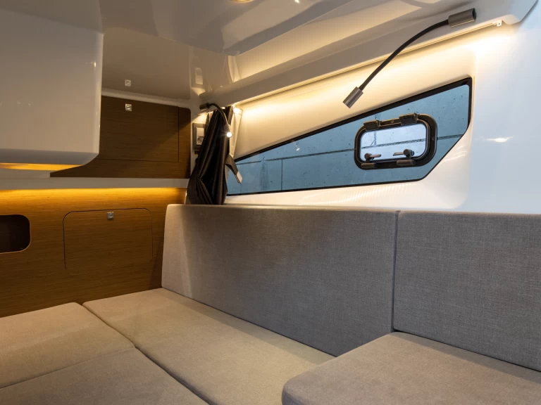 Bénéteau Antares 11 FLY de alquiler a Split