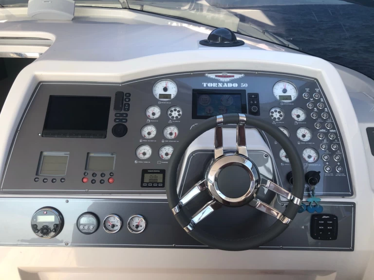 Alquiler Forio - Tornado Tornado 50S en SamBoat