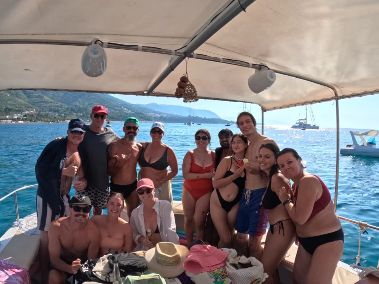 Custom Barca a motore  de alquiler a Cefalù