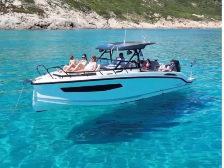 Navan S30 de alquiler a Nice