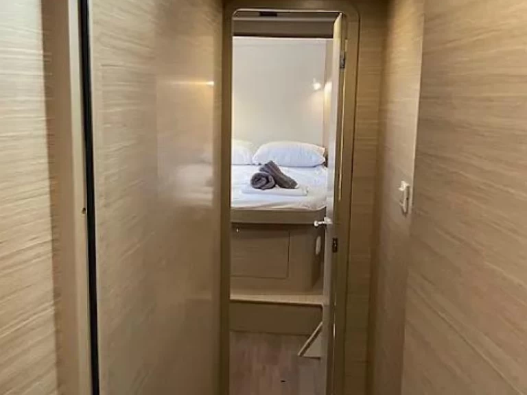 Alquiler de Lagoon Lagoon 42 en Álimos