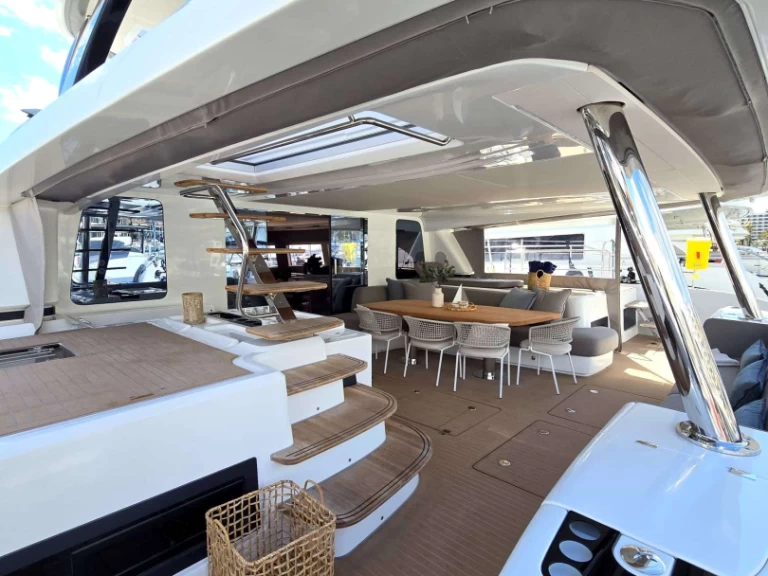 Alquiler de embarcaciones Lagoon Triwing Endor enMallorca en Samboat