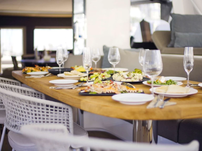 Alquiler de Yate de lujo, con o sin patrón Lagoon Mallorca