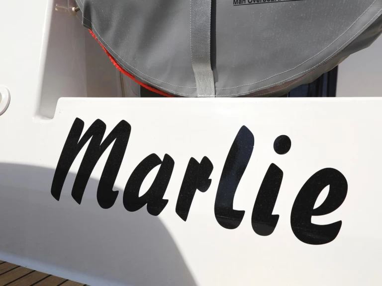 Alquiler de Lancha, con o sin patrón Fountaine Pajot Trogir