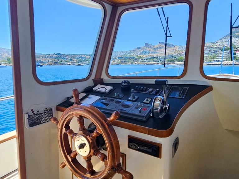 Lancha para alquilar Yalıkavak al mejor precio