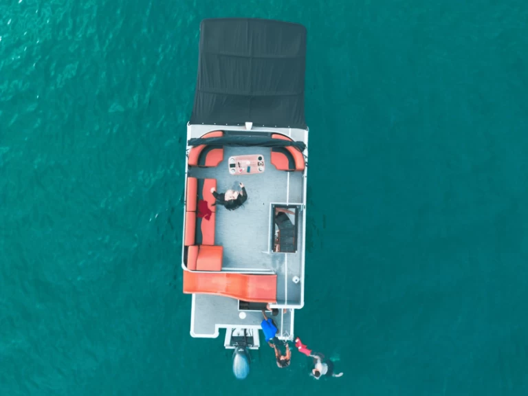 Alquiler Yate de lujo Custom Made con o sin  título de navegación