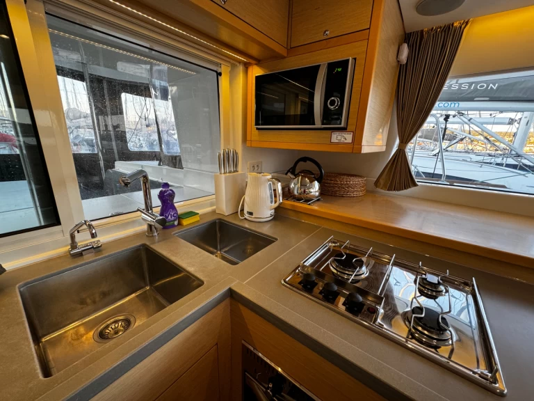 Alquiler de Lagoon Lagoon 450 F en Rogoznica